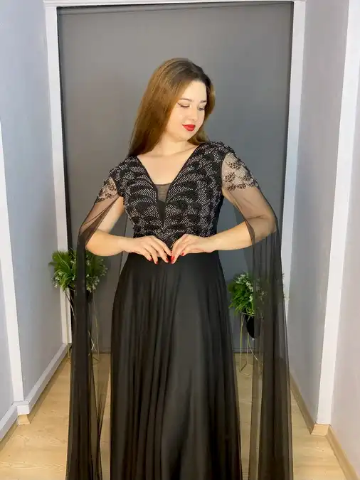Siyah Büyük Beden Pelerin Kol Üst Baskı Boncuk Tül  Uzun Abiye Elbise