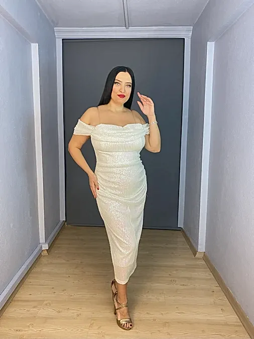 Beyaz Midi Büyük Beden Payet Madonna Yaka Abiye Elbise