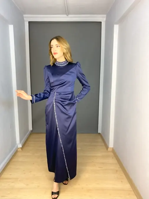 Lacivert Tesettür Saten Kol Boyun Sim Şerit Detaylı Abiye Elbise