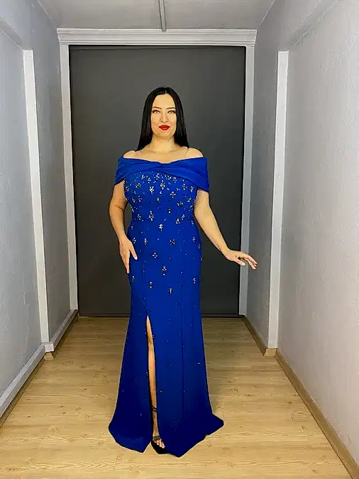 Sax Büyük Beden Madonna Yaka Ön Taş İşli Yırtmaçlı Uzun Abiye Elbise