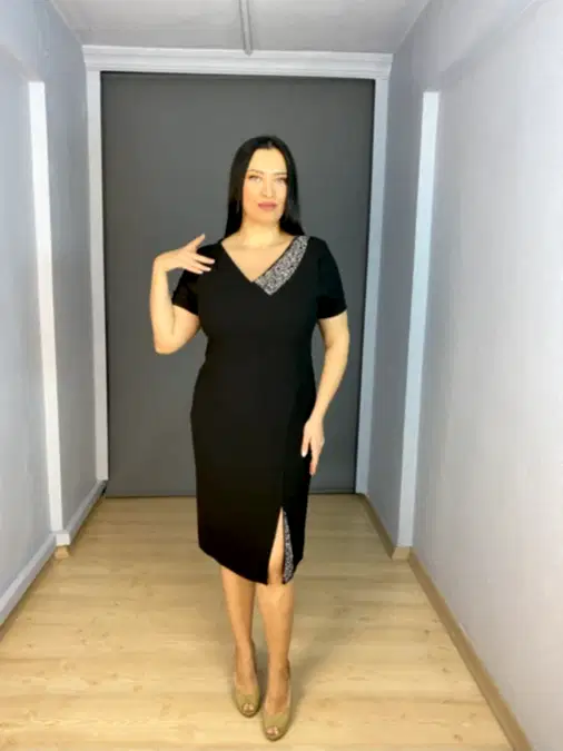 Siyah Büyük Beden Yarım Kollu V  Yaka Kısa Abiye Elbise