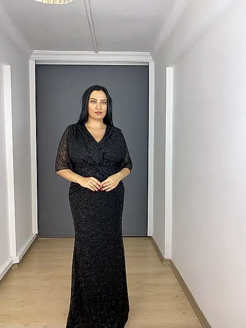 Siyah Büyük Beden Yarım Kollu V Yaka Uzun Abiye Elbise