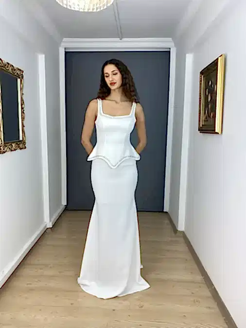 Beyaz Kare Yaka Taş Detaylı Bel Korsajlı Balık Uzun Abiye Elbise