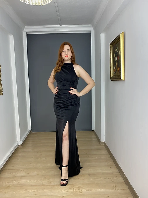 Siyah Büyük Beden Dik Yaka  Likralı Simli Uzun Abiye Elbise