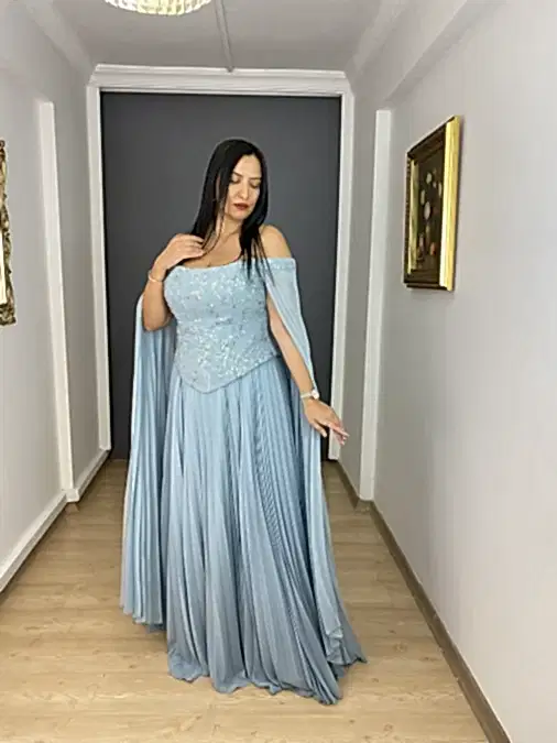 Mint Büyük Beden Korsajlı Şifon Pilise Pelerin Kollu Uzun Abiye Elbise