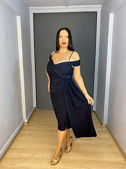Lacivert Madonna Yaka Esnek Simli Kumaş Kısa Abiye Elbise