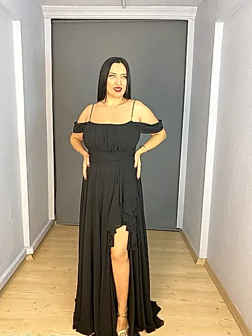 Siyah Büyük Beden Şifon Düşük Kol Yırtmaç Detaylı Uzun Abiye Elbise