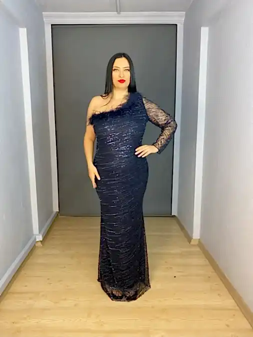 Lacivert Büyük Beden Tek Kollu Yaka Tüy Detaylı Uzun Abiye Elbise