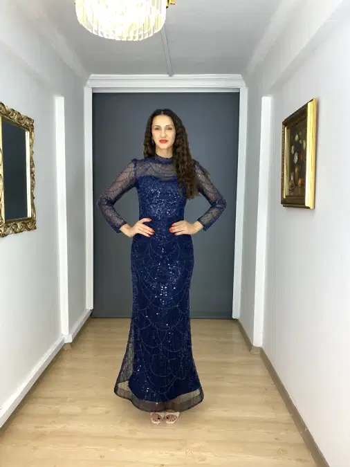 Lacivert Uzun Kollu Dik Yaka Pul Boncuk İşli Uzun Abiye Elbise