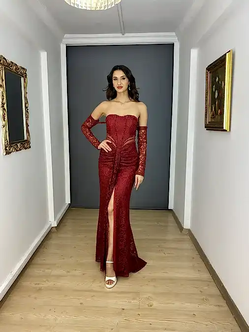 Beyaz Dantel Straplez Bel Transparan Boncuk İşli Uzun Abiye Elbise