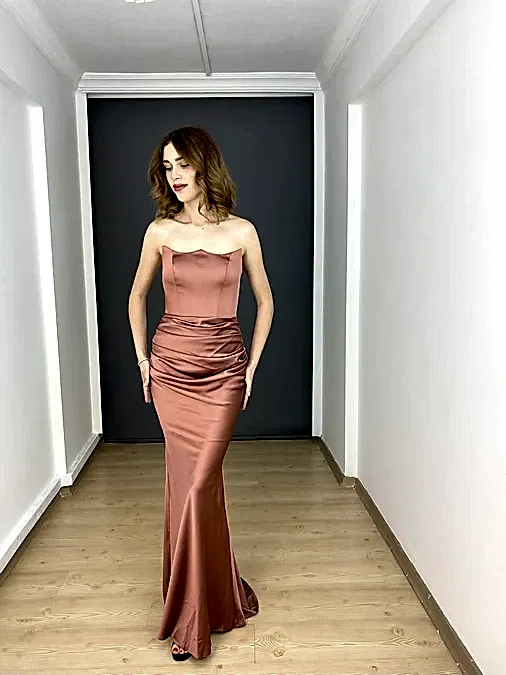 Taba Straplez Saten Göbeği Kamufle Eden Uzun Abiye Elbise