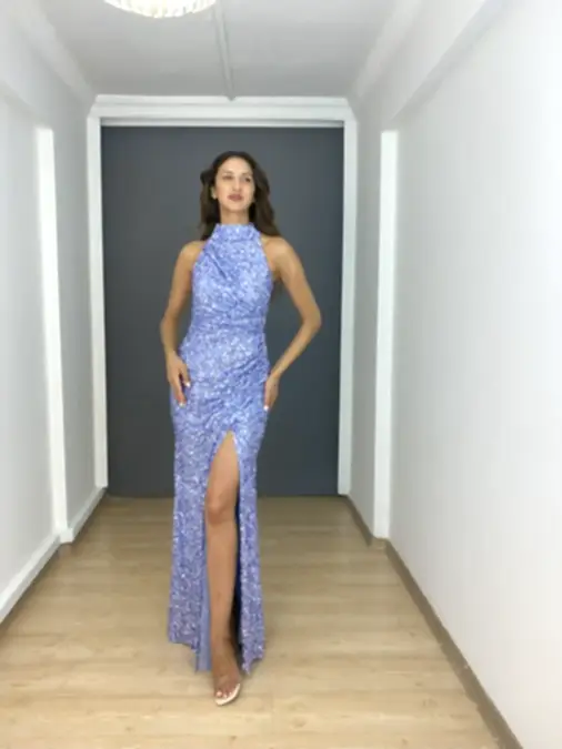 Bebe Mavisi Dik Yaka Payet Yırtmaçlı Halter Kollu Uzun Abiye Elbise