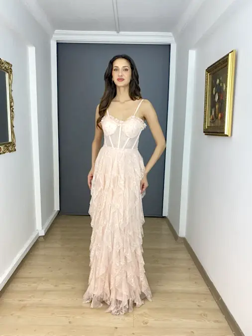 Pudra Bel Güpür Transparan Detaylı Dantel Etek Kat Kat Uzun Abiye Elbise