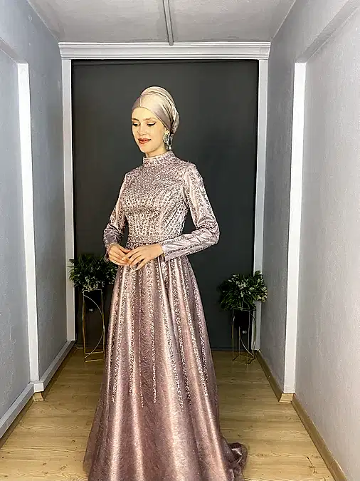 Gül Kurusu Tesettür Tül Kapartma Sim Detaylı Uzun Abiye Elbise