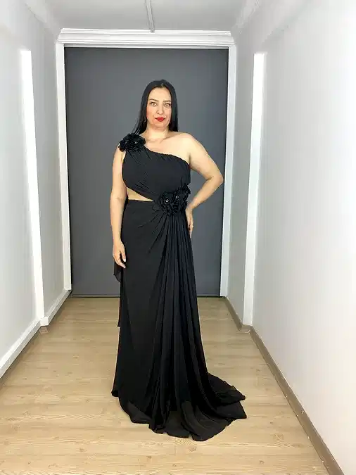Siyah Büyük Beden Tek Omuz Çiçekli Uzun Abiye Elbise 