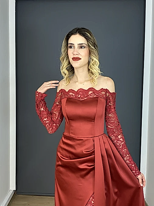 Bordo Saten Kayık Yaka Dantel Uzun Kollu Uzun Abiye Elbise