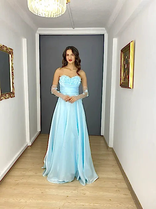 Mavi Straplez Organze Saten Yaka Çiçek Detaylı Nişanlık Abiye Elbise