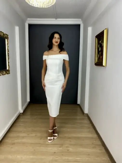 Beyaz Kayık Yaka  Bel Detaylı Midi Abiye Elbise