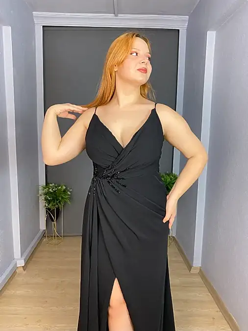 Siyah Büyük Beden Askılı Bel Boncuk Şerit Detaylı Uzun Abiye