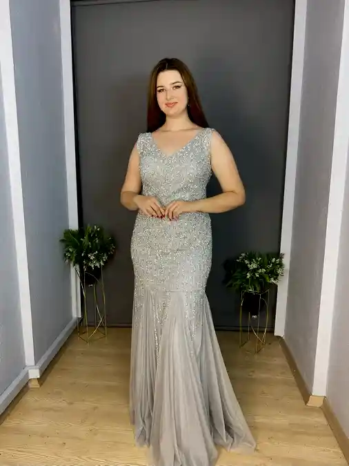 Gri Büyük Beden Komle Sim Arka Birit Detaylı Uzun Abiye Elbise