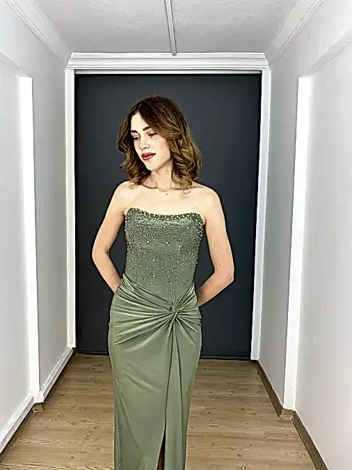 Haki Straplez Yırtmaçlı Üst İnci Detaylı Esnek Uzun Abiye Elbise