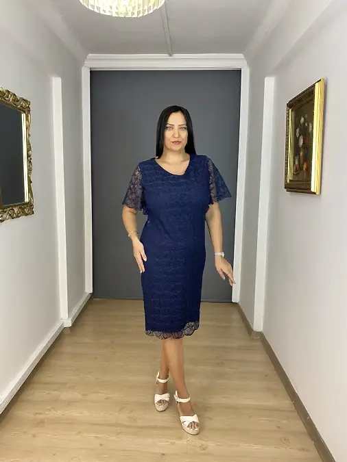 Lacivert Yarım Kollu Yuvarlak Yaka Güpür Kısa Abiye Elbise