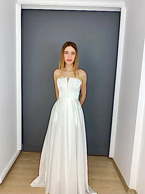 Beyaz Organze SatenCepli Straplez Yaka Detaylı Uzun Abiye Elbise 