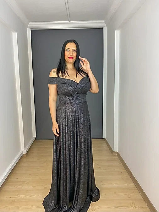 Siyah Büyük Beden Madonna Yaka Simli Kloş Uzun Abiye Elbise 