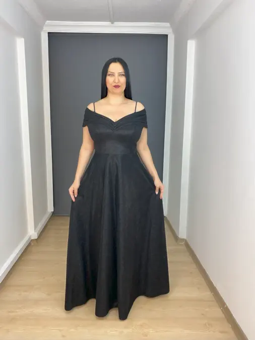 Siyah Büyük Beden Madonna Yaka A Kesim Simli Uzun Abiye Elbise