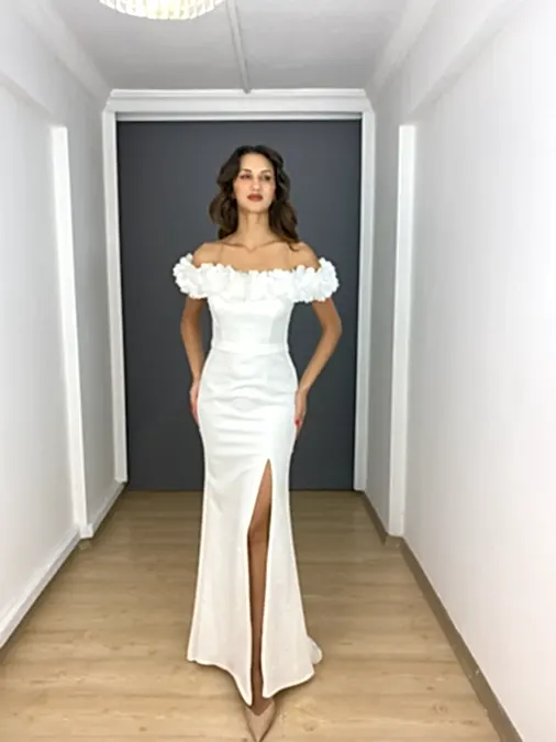 Beyaz Yaka Gül Detaylı İncili Yırtmaçlı Uzun Abiye Elbise