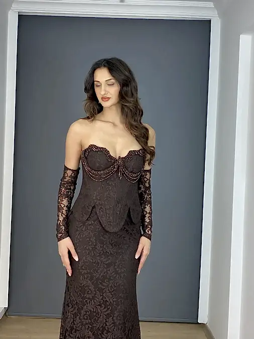 Kahverengi Dantel Straplez Korsajlı Bolero Detaylı Sırtı Baglamalı Uzun Abiye Elbise