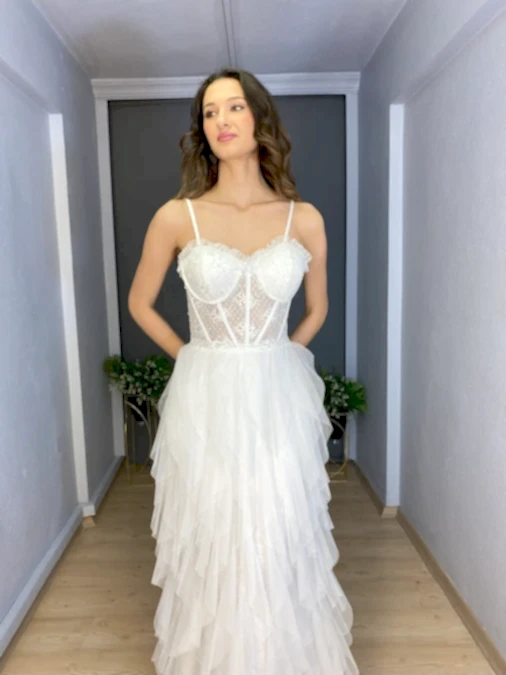 Beyaz Bel Güpür Transparan Detaylı Etek Kat Kat Uzun Abiye