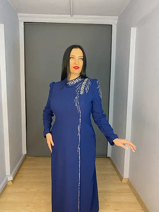 Lacivert Tesettür Büyük Beden Yaka Omuz İş Detaylı Abiye Elbise