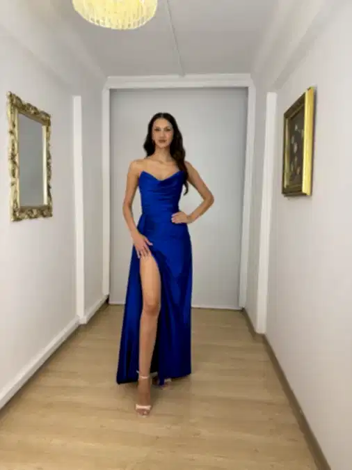 Sax Saten Straplez Ön Drapeli Yırtmaçlı Uzun Abiye Elbise